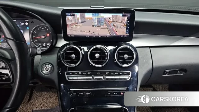 Mercedes-Benz C-Class W205 2019 Белый из Кореи, фото 5