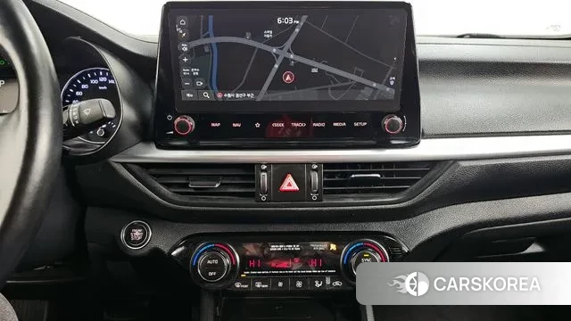 Kia The New K3 2nd generation 2022 Белый из Кореи, фото 5