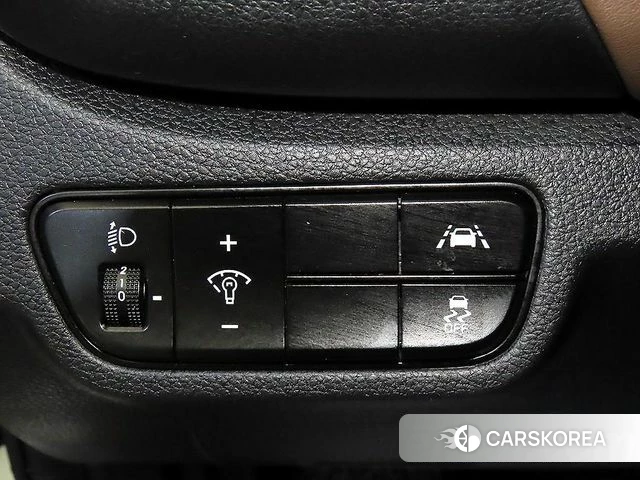 Kia Seltos 2021 Жемчужный цвет из Кореи, фото 5