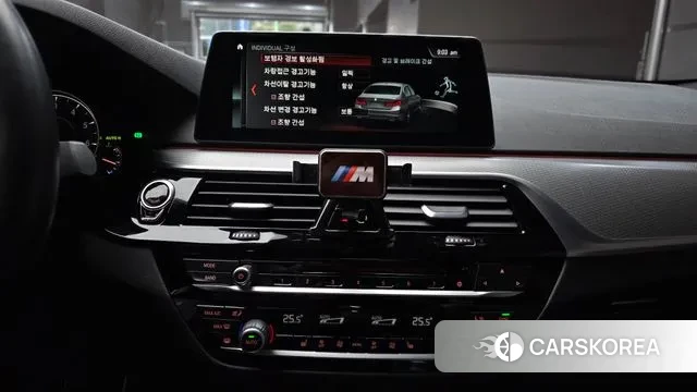 BMW 5 Series (G30) 2018 Белый из Кореи, фото 5