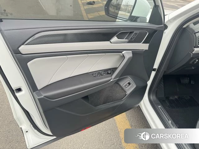 Volkswagen Tanyue 2023 Белый из Китая, фото 5