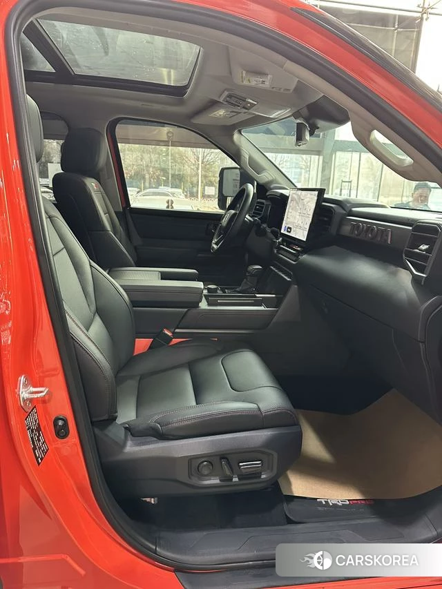 Toyota Sequoia 2023 Оранжевый из Китая, фото 5