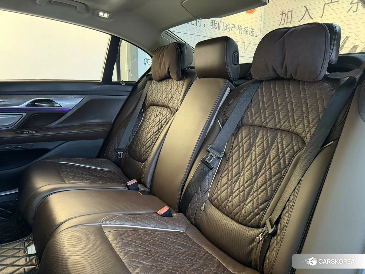 BMW 7 series 2021 Черный из Китая, фото 5