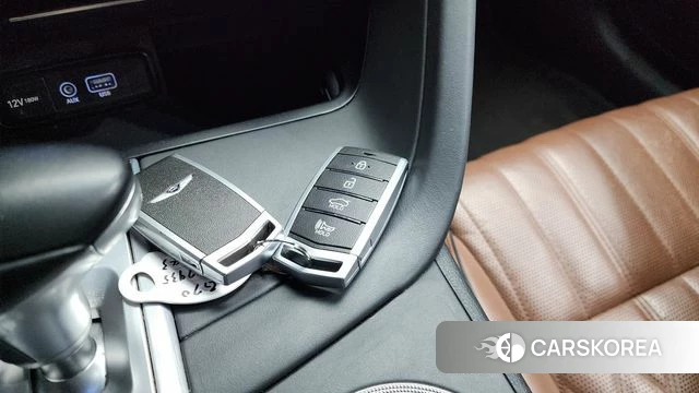 Genesis G70 2019 Серебристо-серый из Кореи, фото 5