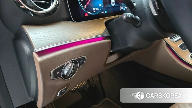 Mercedes-Benz E-Class W213 2021 Белый из Кореи, фото 5