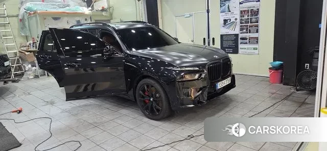 BMW X7 (G07) 2025 Черный из Кореи, фото 5