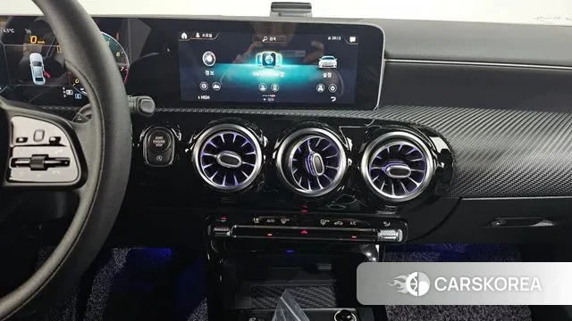 Mercedes-Benz A-Class W177 2020 Белый из Кореи, фото 5