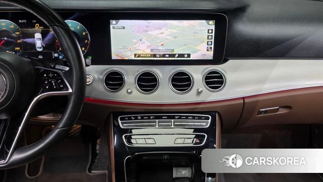 Mercedes-Benz E-Class W213 2021 Белый из Кореи, фото 5