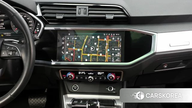 Audi Q3 (F3) 2022 Белый из Кореи, фото 5