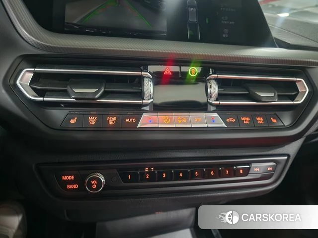 BMW 1 Series (F40) 2021 Черный из Кореи, фото 5