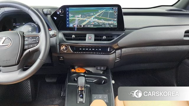 Lexus UX300h 2025 Серебристо-серый из Кореи, фото 5