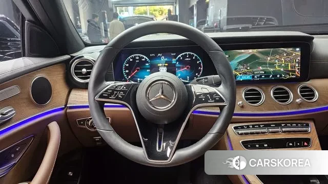 Mercedes-Benz E-Class W213 2023 Черный из Кореи, фото 5