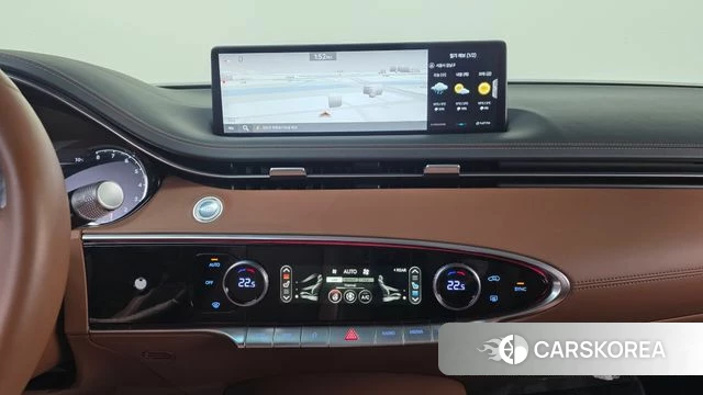 Genesis GV70 2023 Белый из Кореи, фото 5