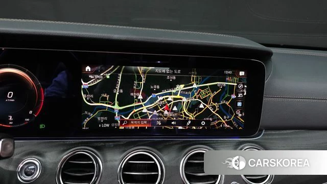Mercedes-Benz E-Class W213 2023 Белый из Кореи, фото 5