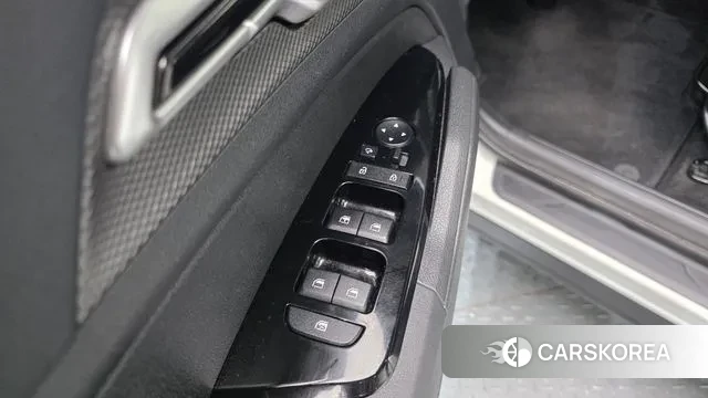 Kia Sportage 5th Generation 2022 Белый из Кореи, фото 5