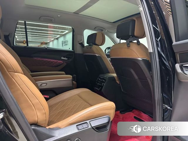 Audi Q6 2024 Черный из Китая, фото 5
