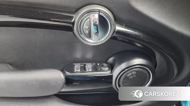 Mini Cooper Convertible 2018 Синий из Кореи, фото 5