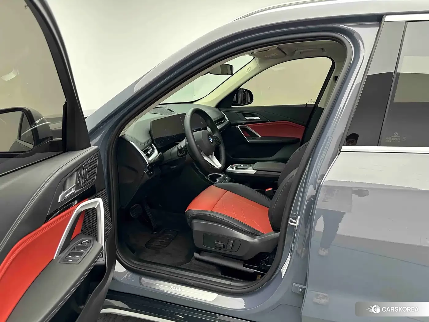 BMW X1 2024 Silver/gray из Китая, фото 5