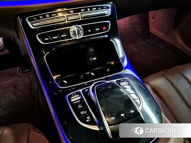 Mercedes-Benz E-Class W213 2019 Белый из Кореи, фото 5