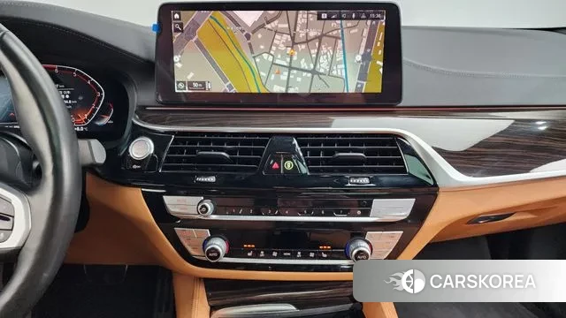 BMW 5 Series (G30) 2022 Белый из Кореи, фото 5