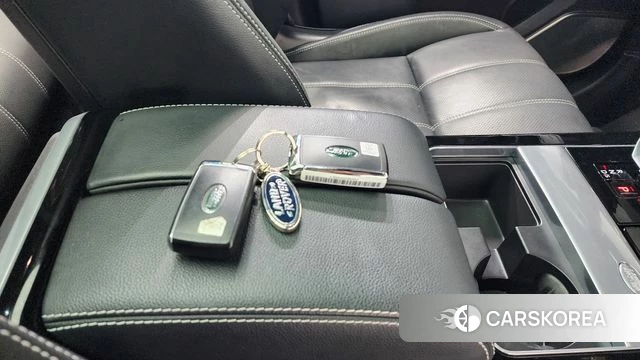 Land Rover Range Rover Velar 2021 Черный из Кореи, фото 5
