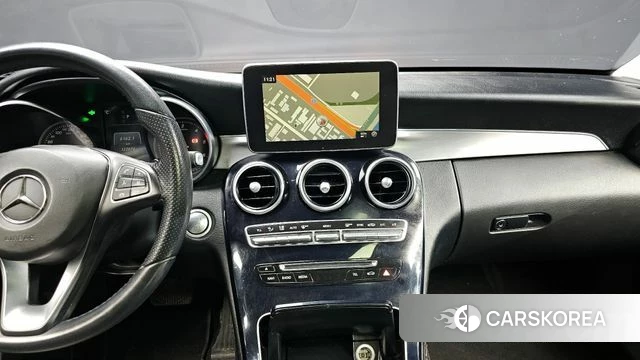 Mercedes-Benz C-Class W205 2018 Черный из Кореи, фото 5