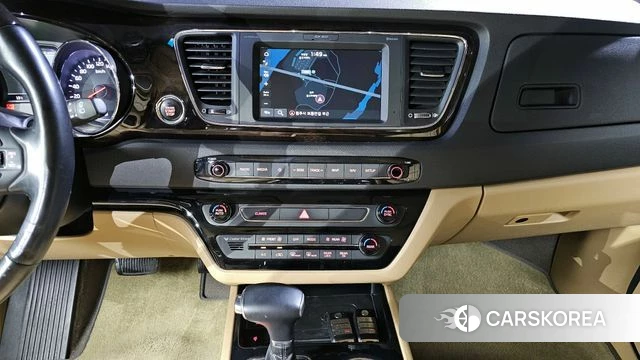 Kia The New Carnival 2018 Белый из Кореи, фото 5