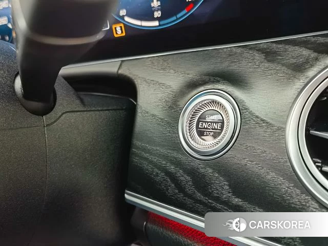 Mercedes-Benz E-class (imported) 2022 Белый из Китая, фото 5