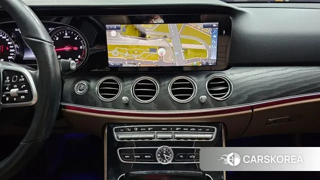 Mercedes-Benz E-Class W213 2019 Белый из Кореи, фото 5
