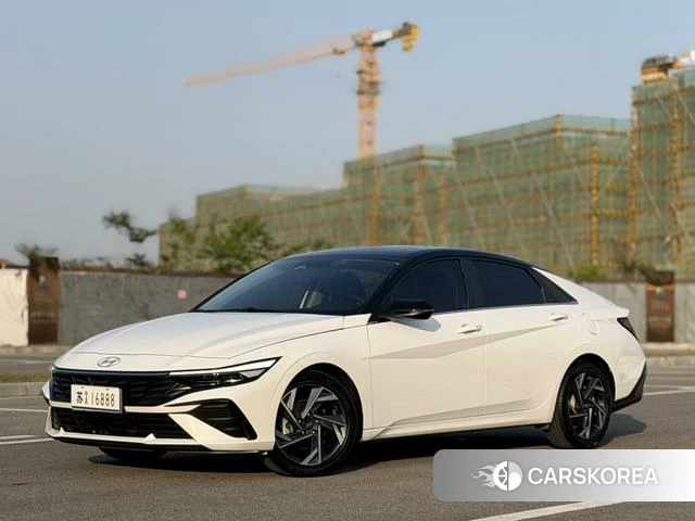 Hyundai Elantra 2024 Белый из Китая, фото 5