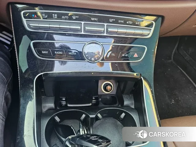 Mercedes-Benz E-Class W213 2018 Серый из Кореи, фото 5