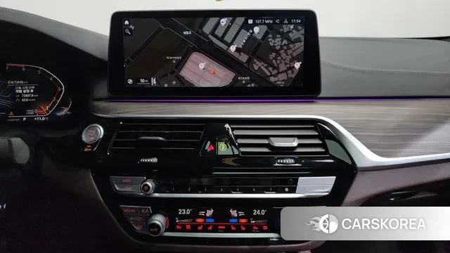 BMW 5 Series (G30) 2021 Серый из Кореи, фото 5