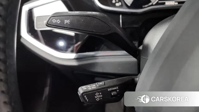 Audi Q3 (F3) 2020 Белый из Кореи, фото 5