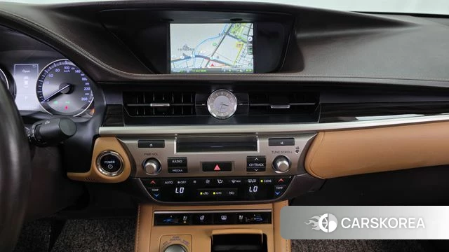 Lexus New ES300h 2018 Черный из Кореи, фото 5