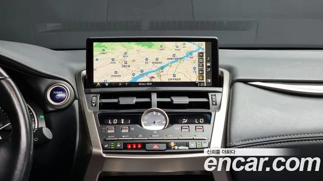 Lexus NX300h 2019 Серебристо-серый из Кореи, фото 5