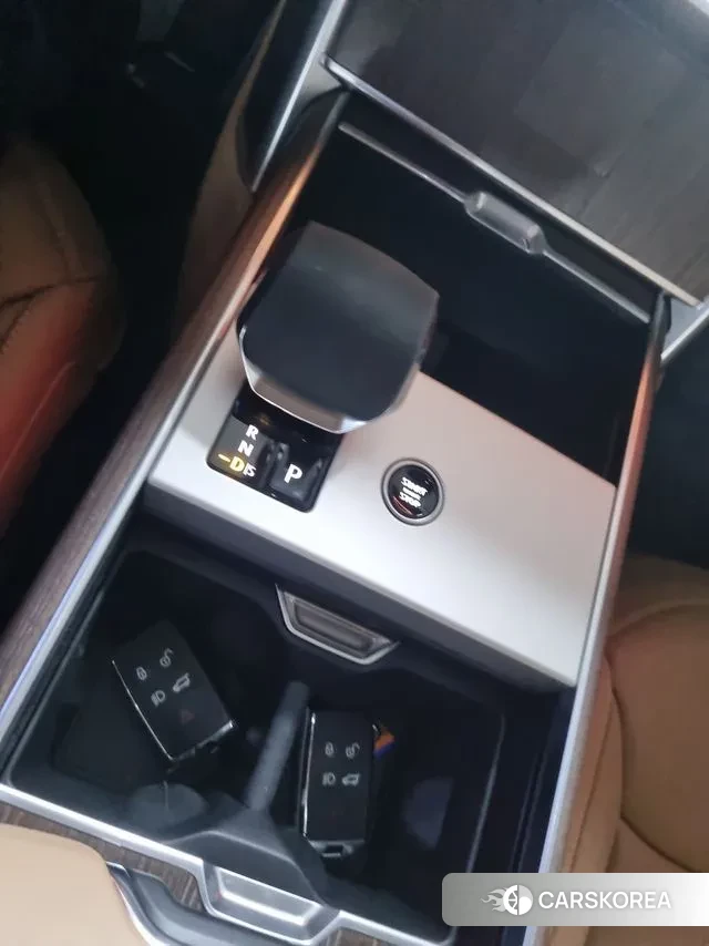 Land Rover Range Rover 5th Generation 2025 Белый из Кореи, фото 5