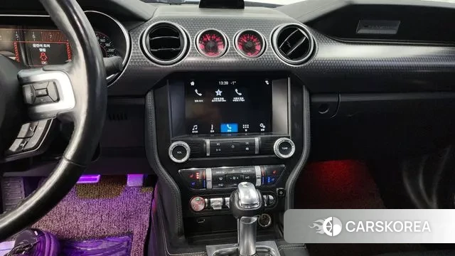 Ford Mustang 2019 Светло-серебряный цвет из Кореи, фото 5