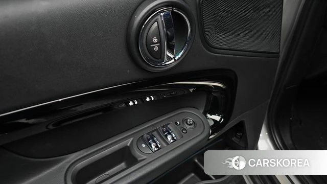 Mini Cooper Countryman 2023 Серебристо-серый из Кореи, фото 5