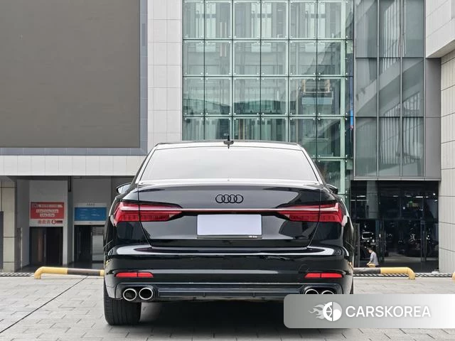 Audi A6L 2021 Черный из Китая, фото 5