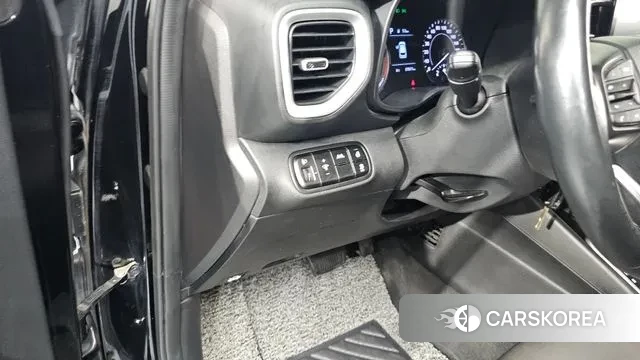 Hyundai Venue 2021 Черный из Кореи, фото 5