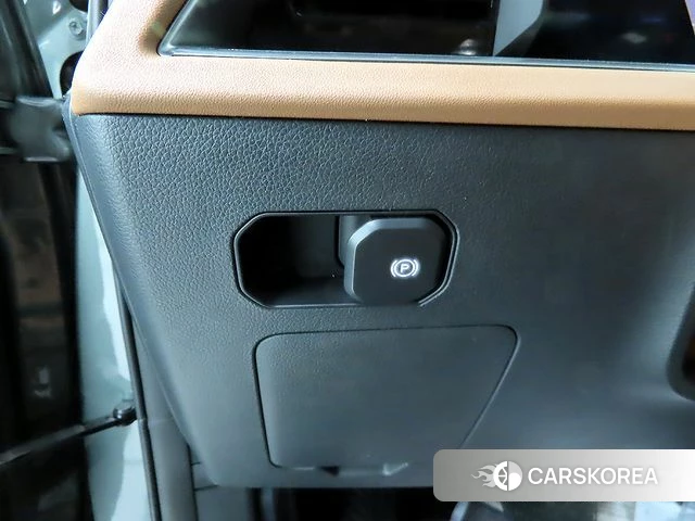 Ssangyong Torres 2023 Темно-зеленый из Кореи, фото 5