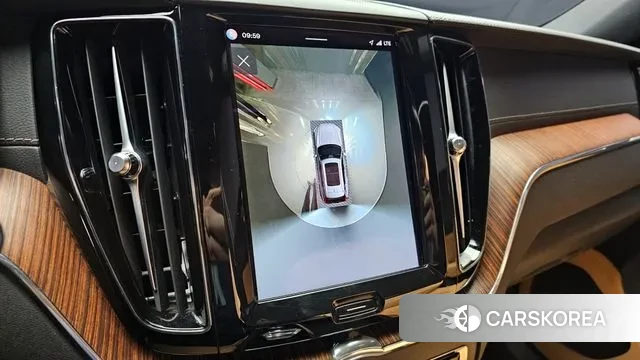 Volvo XC60 second Generation 2022 Серебристо-серый из Кореи, фото 5