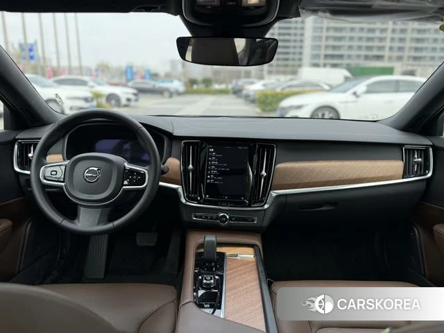 Volvo S90 2025 Черный из Китая, фото 5