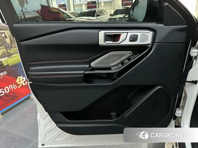 Ford Explorer 2021 Белый из Китая, фото 5
