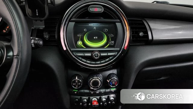 Mini Cooper D 2018 Жемчужный цвет из Кореи, фото 5
