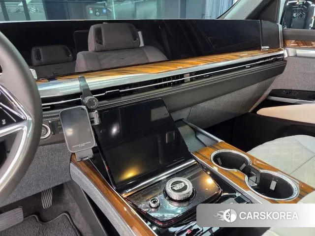 Cadillac Escalade 5th Generation 2025 Белый из Кореи, фото 5