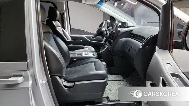 Hyundai Staria 2021 Серебряный из Кореи, фото 5