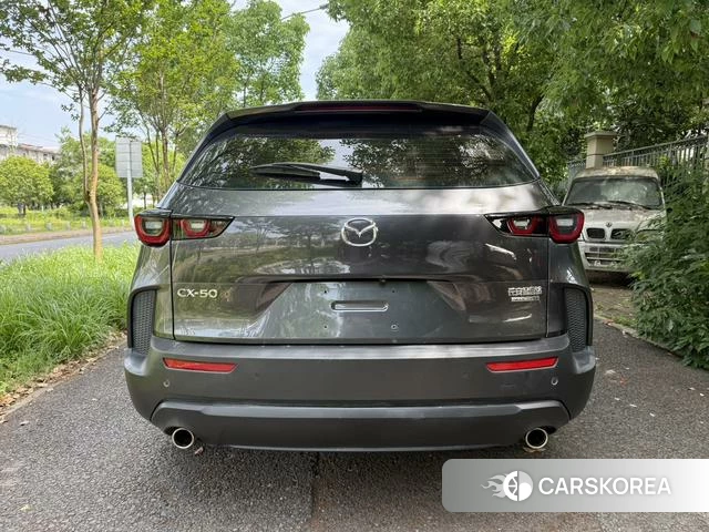 Mazda CX-50 line also 2023 Темно-серый из Китая, фото 5