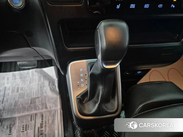 Hyundai Staria 2024 Черный из Кореи, фото 5