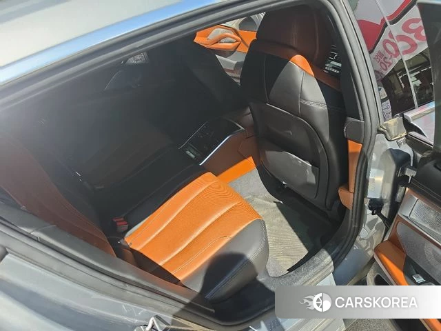 BMW 8 Series (G15) 2022 Серебристо-серый из Кореи, фото 5
